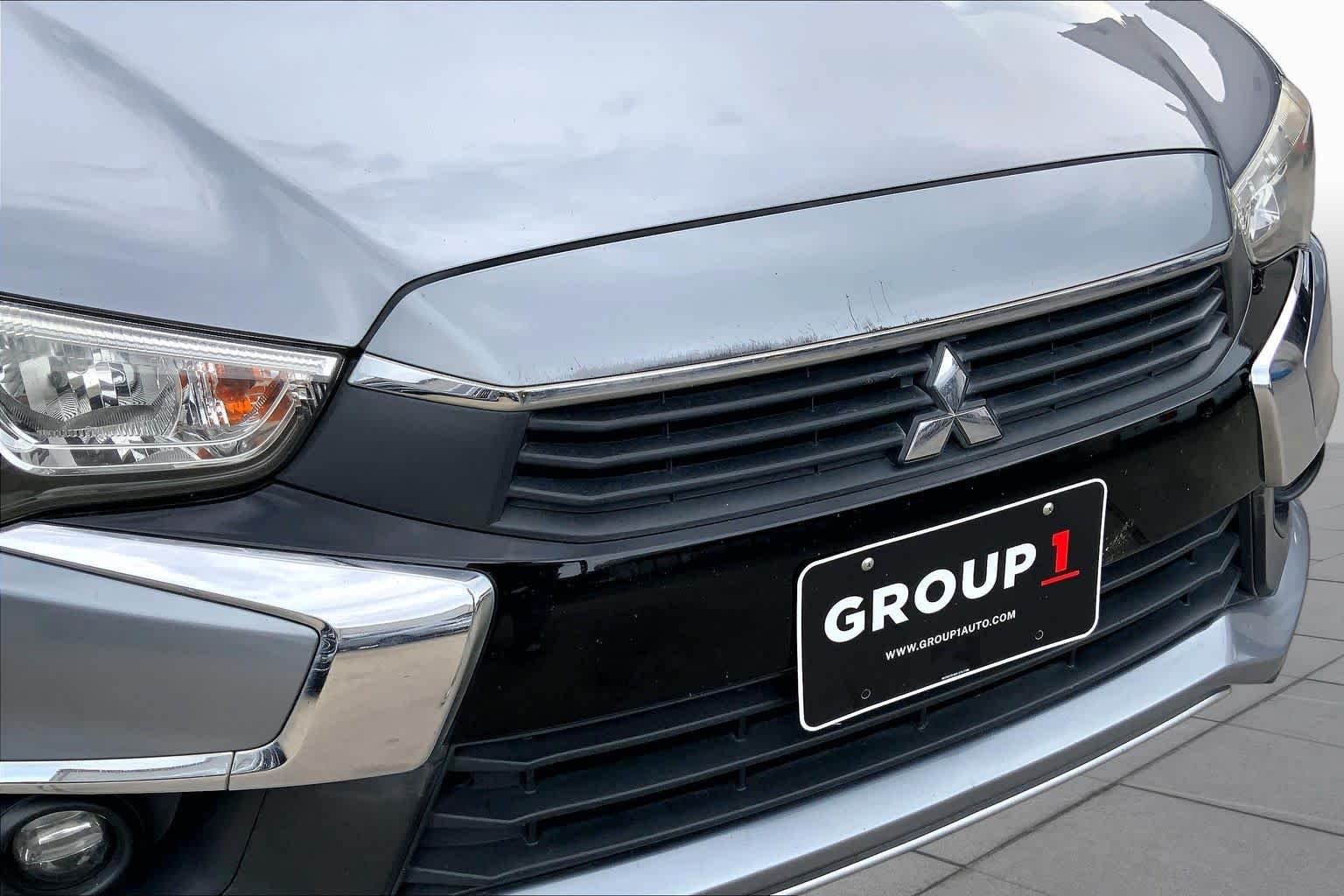 Used 2017 Mercury Gray Metallic Mitsubishi SEL 2.4 image 27
