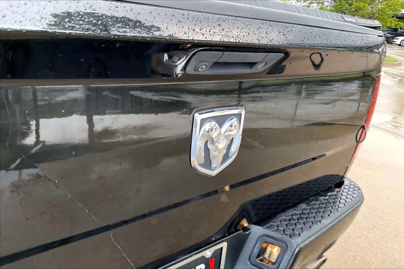 Used 2016 Brilliant Black Crystal Pearlcoat Ram Express image 30