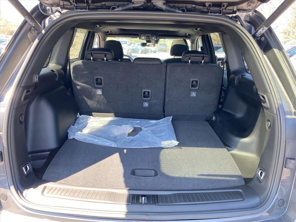 New 2026 Baltic Gray Metallic Clear-Coat Exterior Paint Jeep Laredo X image 15
