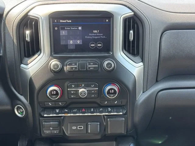 Used 2021 BLACK Chevrolet LT image 14