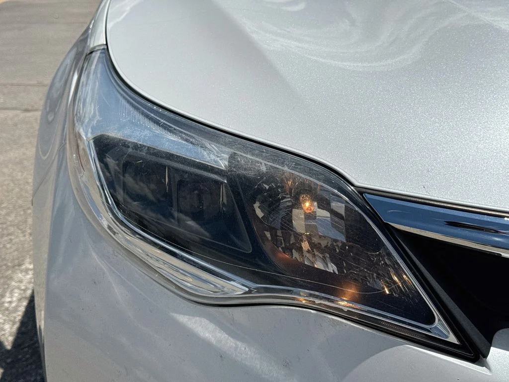 Used 2016 White Toyota XLE Premium image 37