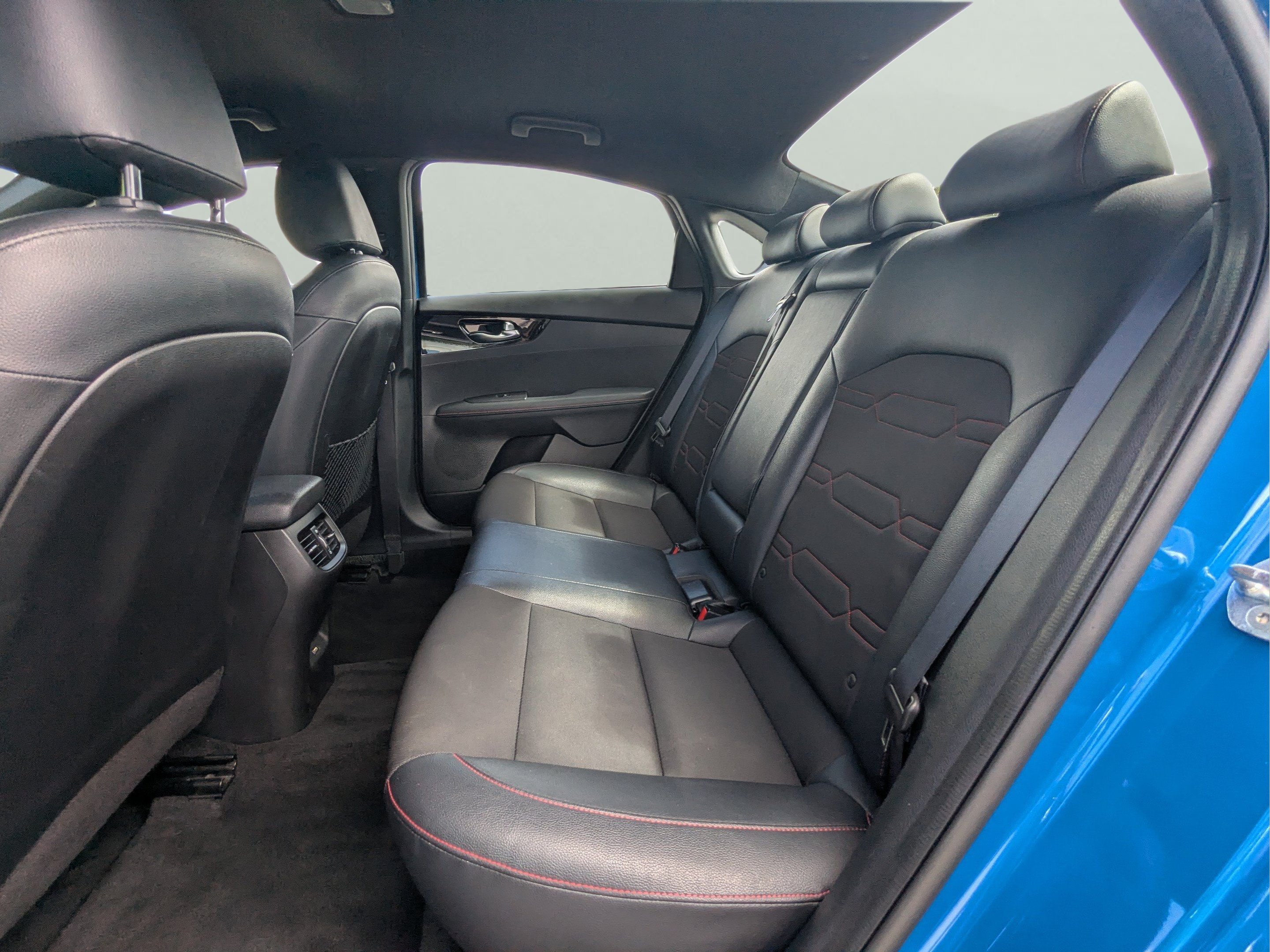 2023 Kia Forte GT - Photo 10