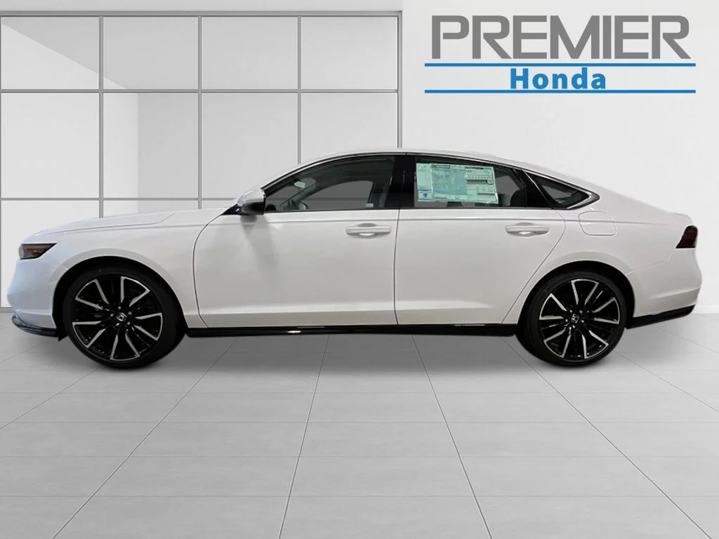 New 2026 Platinum White Pearl Honda Touring Hybrid image 2
