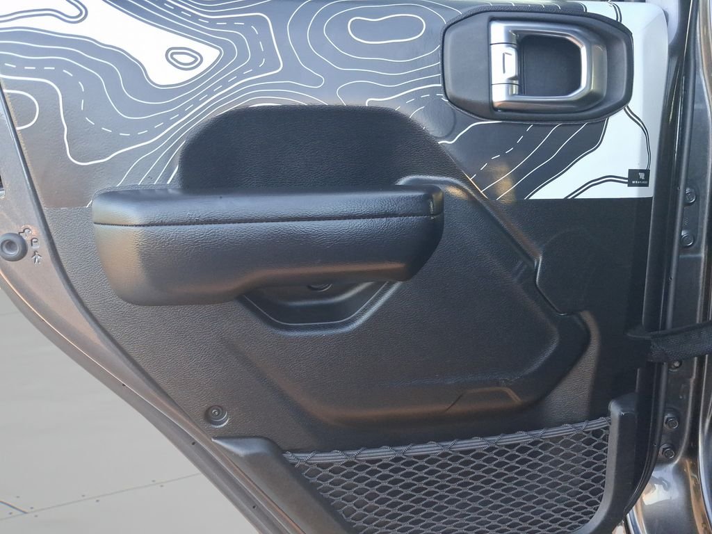 Used 2021 Gray Jeep Rubicon image 28