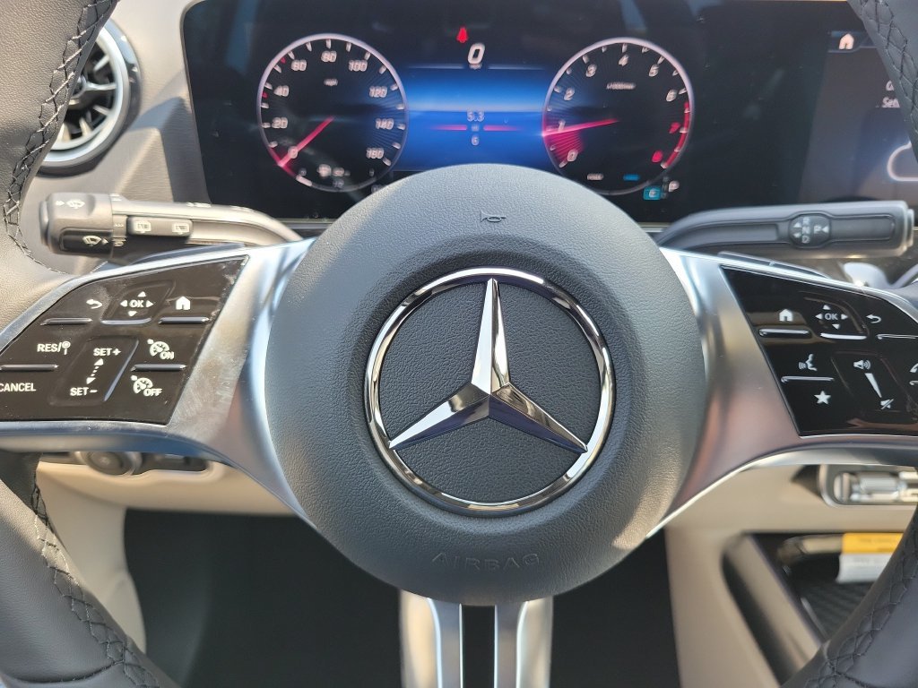 New 2026 Polar White Mercedes-Benz GLA 250 image 21