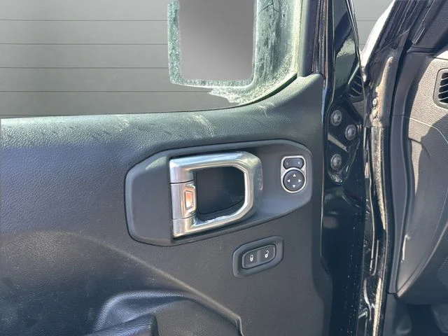 Used 2022 Black Jeep Sport image 9