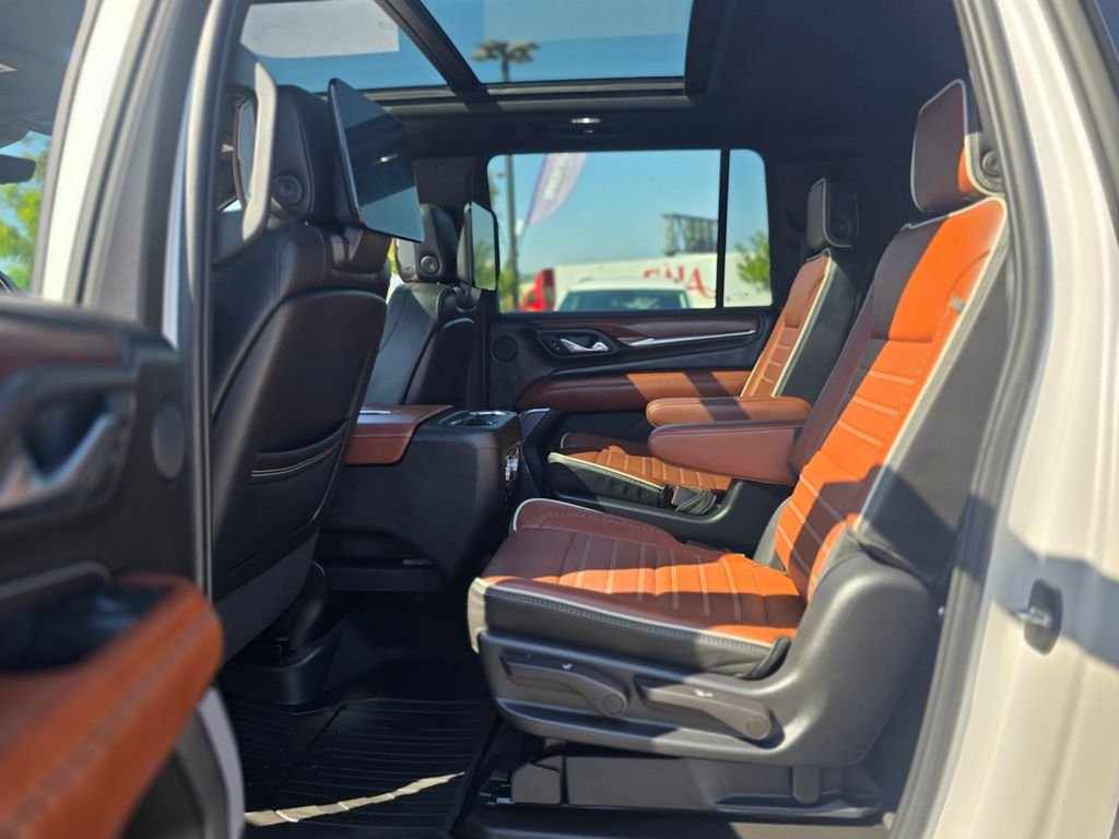 2023 GMC Yukon XL Denali Ultimate - Photo 16