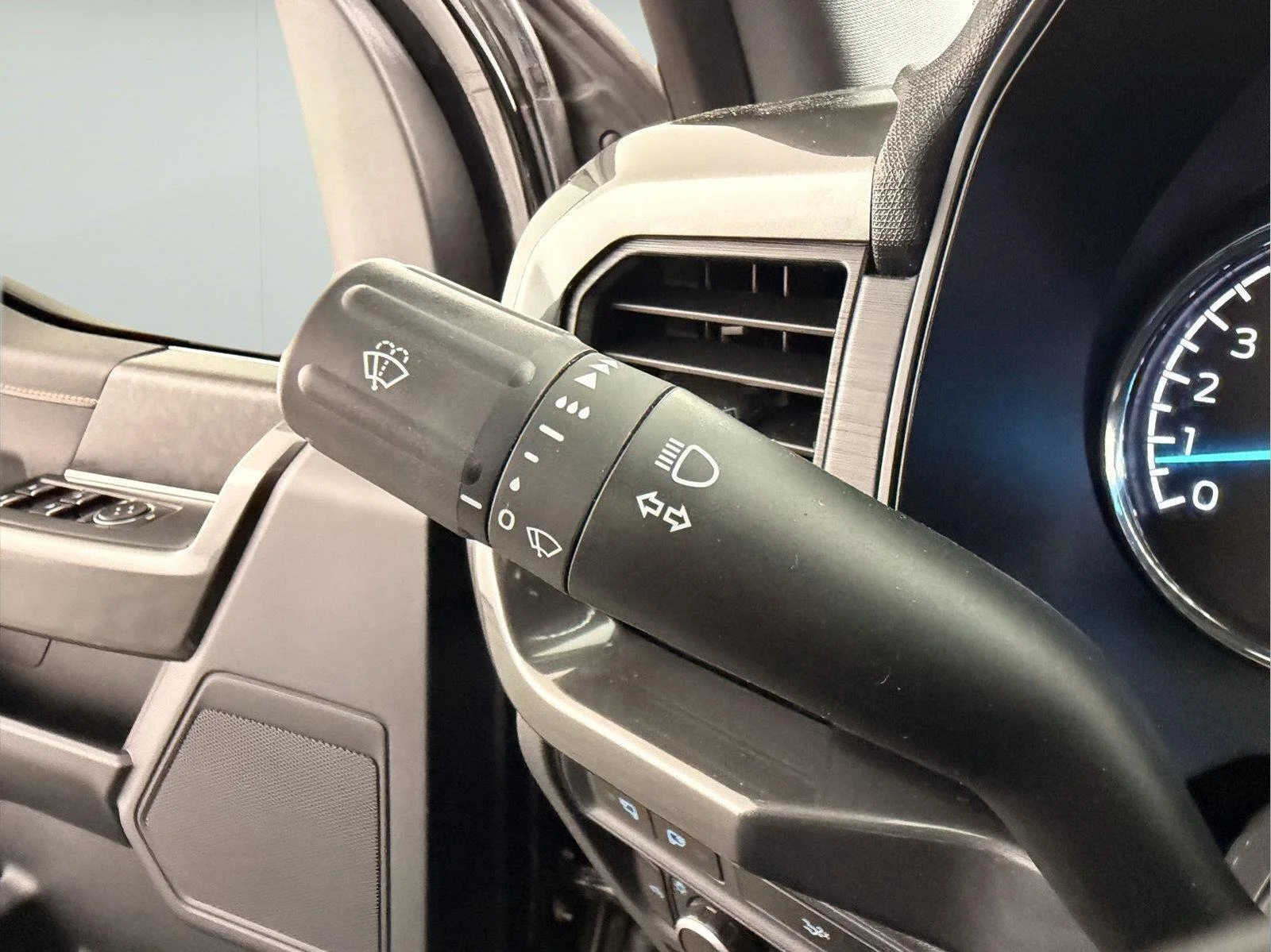 Used 2023 Agate Black FORD TREMOR image 29