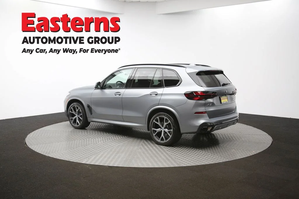 Used 2025 Gray BMW xDrive40i image 64