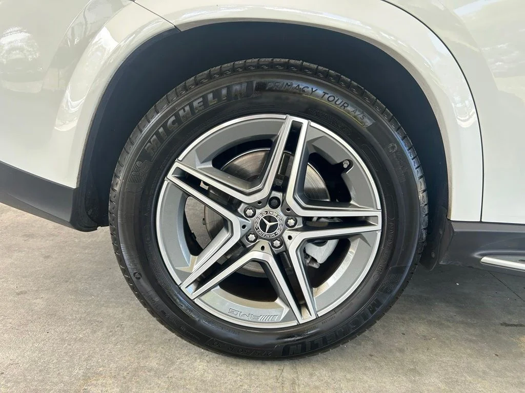 Used 2025 White Mercedes-Benz GLE 450 image 21