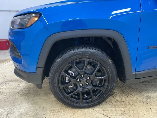 New 2026 Hydro Blue Pearlcoat Jeep Altitude image 19