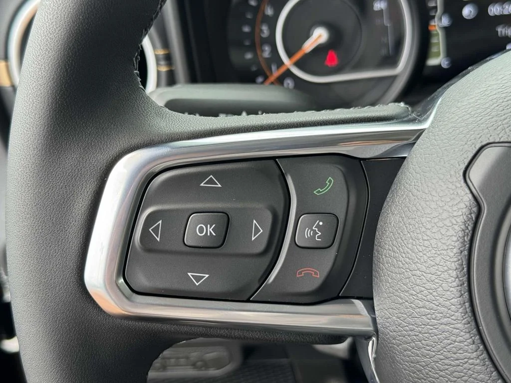 2025 Jeep Wrangler 4-Door Sahara - Photo 23