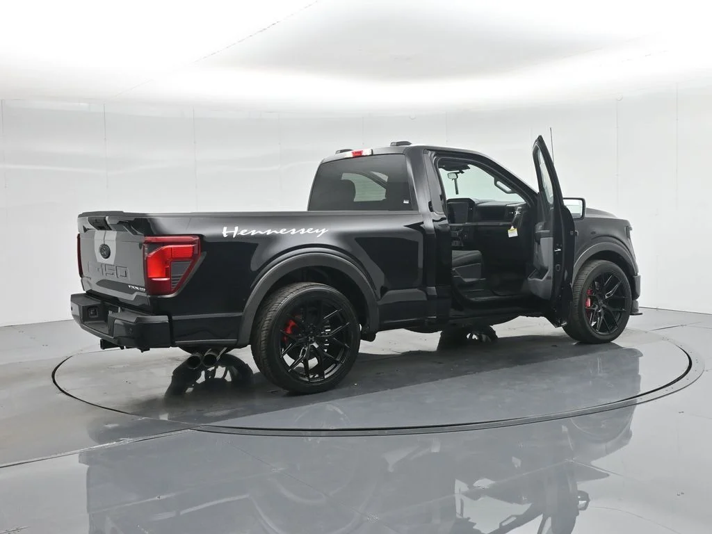 New 2025 Black Ford XL image 5