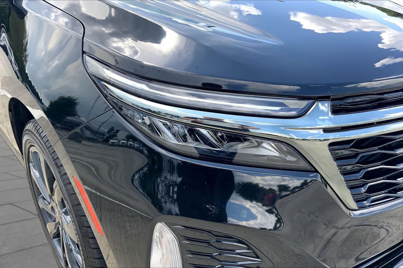 Used 2022 Mosaic Black Metallic Chevrolet RS image 27