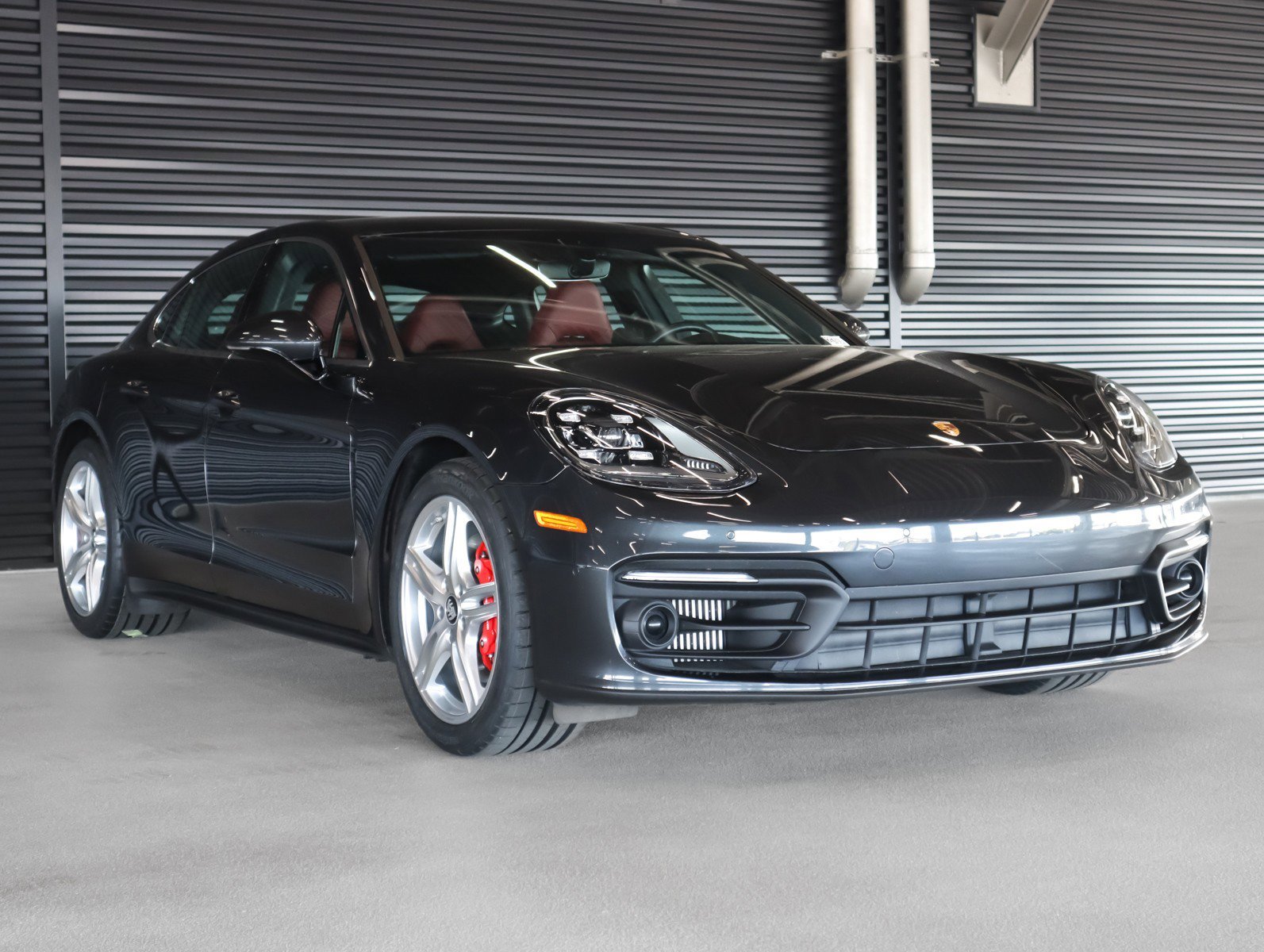 Certified Used 2023 Volcano Grey Metallic Porsche 4S image 7