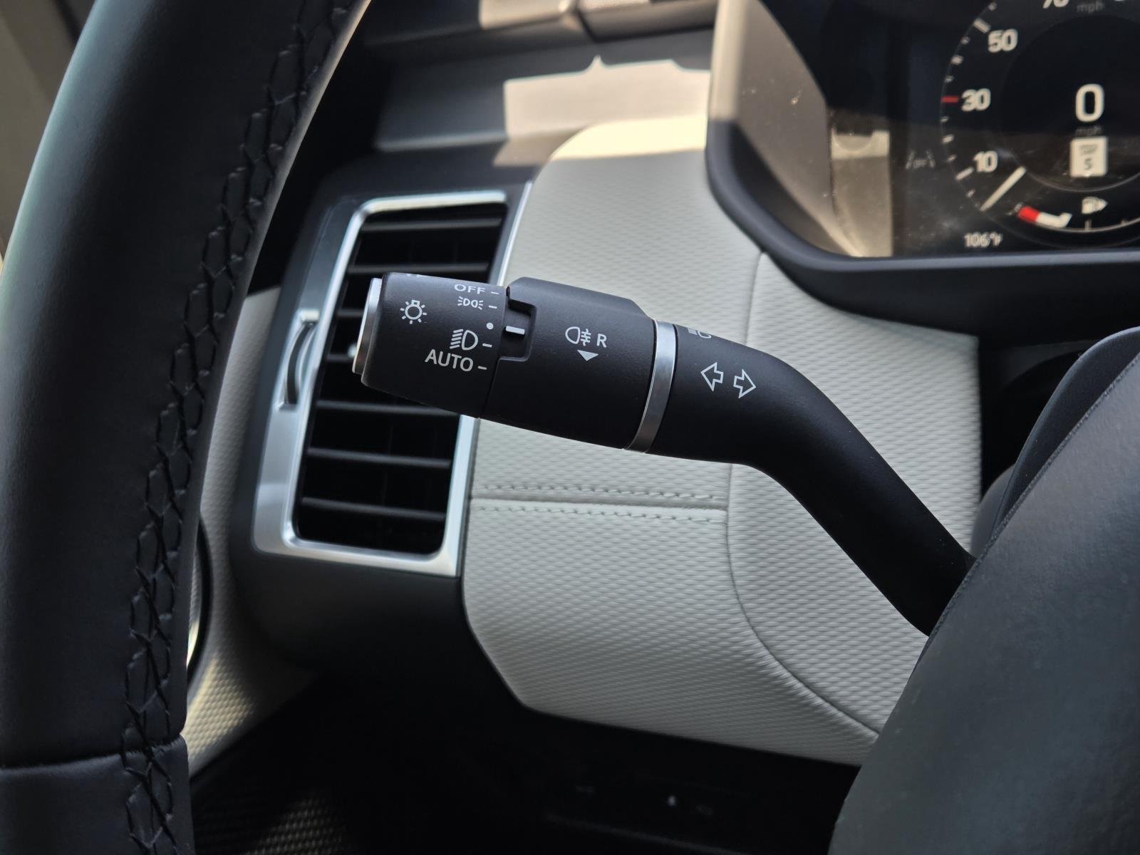 Used 2024 Santorini Black Metallic Land Rover Dynamic SE image 20