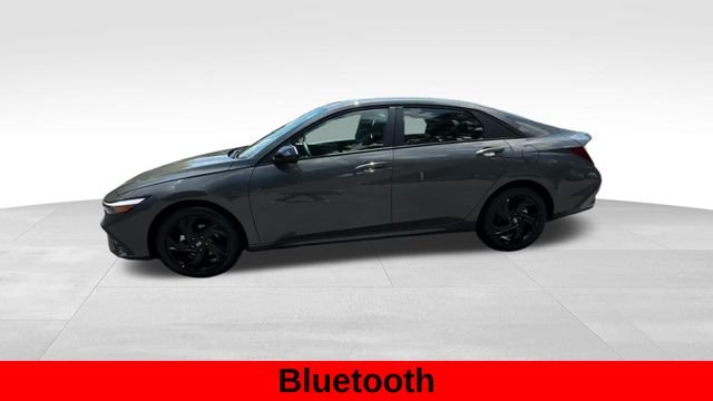 Used 2026 Gray Hyundai SEL Sport image 5