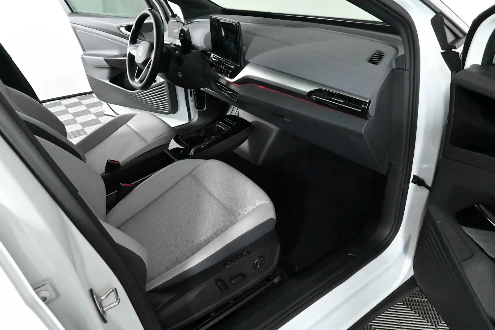 Certified Used 2021 Glacier White Metallic w/ Black Roof Volkswagen Pro S image 11