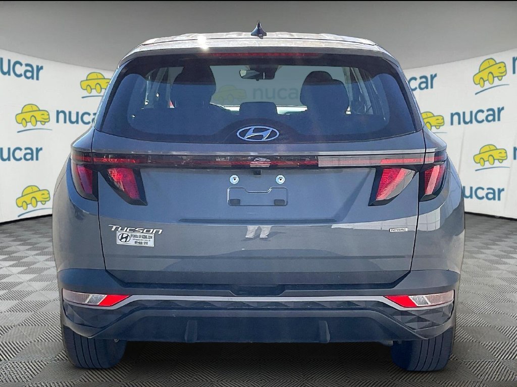Used 2024 Hampton Gray Hyundai SE image 5