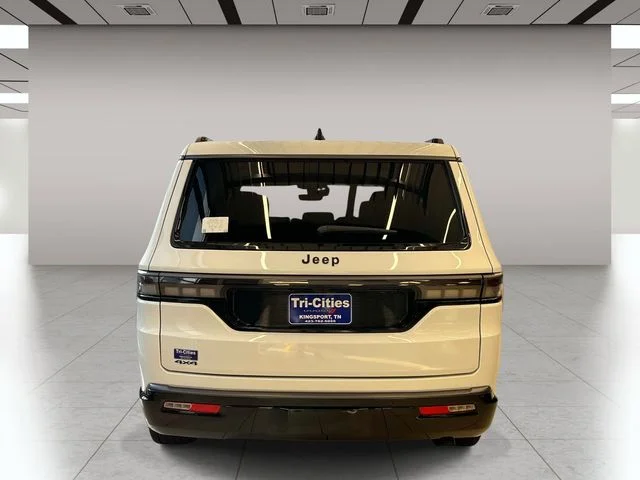 New 2026 Bright White Clear-Coat Exterior Paint Jeep Summit Obsidian image 4