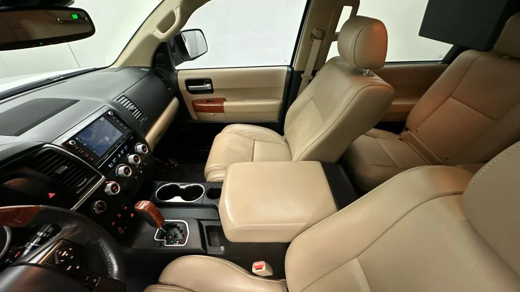 Used 2020 White Toyota Platinum image 16