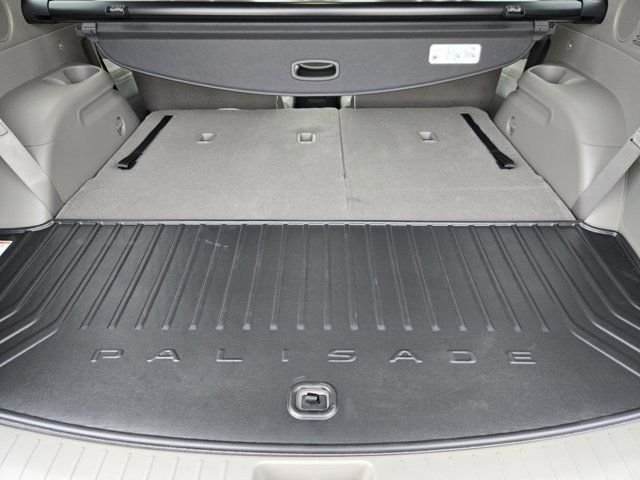 New 2026 Black Hyundai SEL FWD image 22