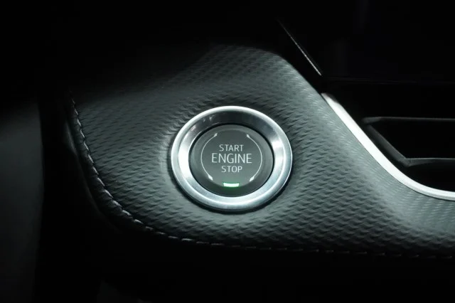 New 2027 Summit White Chevrolet LT image 26