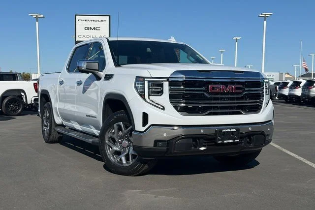 New 2026 Glacier White Tricoat GMC SLT image 1