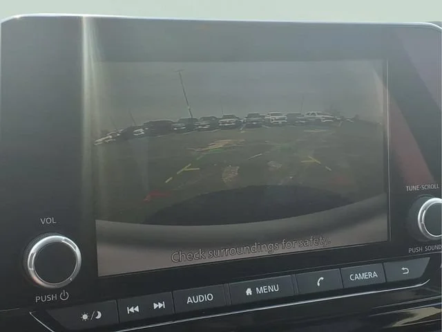 Used 2024  Nissan SV image 6