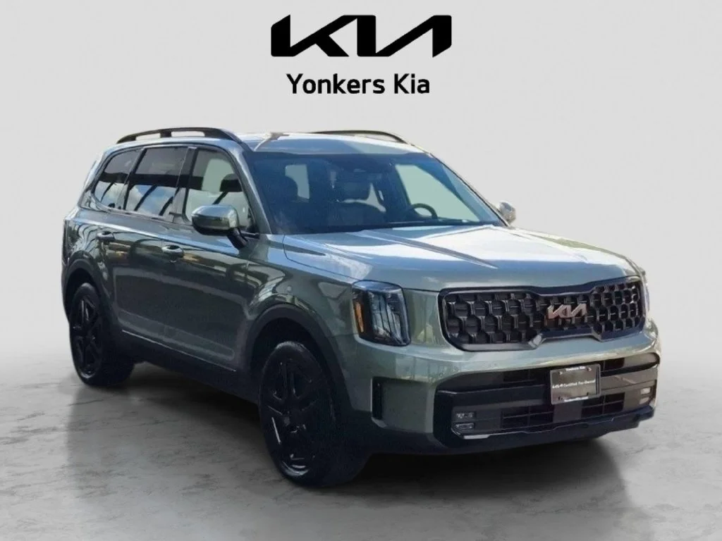 Used 2025 Green Kia SX-Prestige X-Line image 3