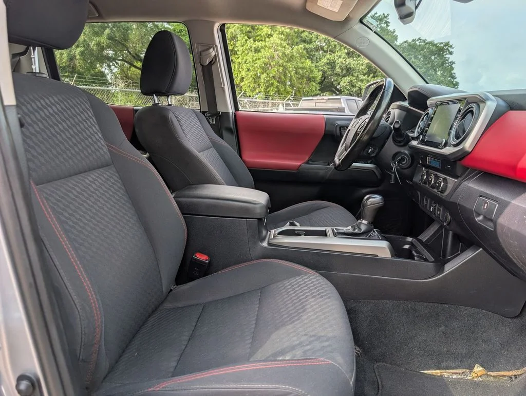 Used 2021 Silver Toyota SR5 image 30