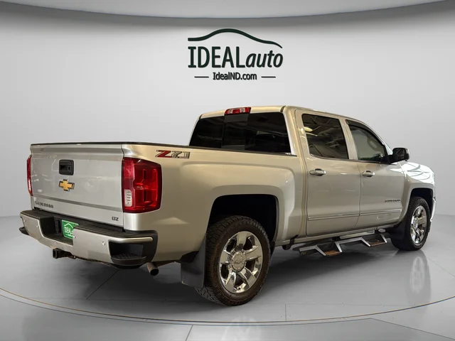 Used 2018 Silver Chevrolet LTZ image 9