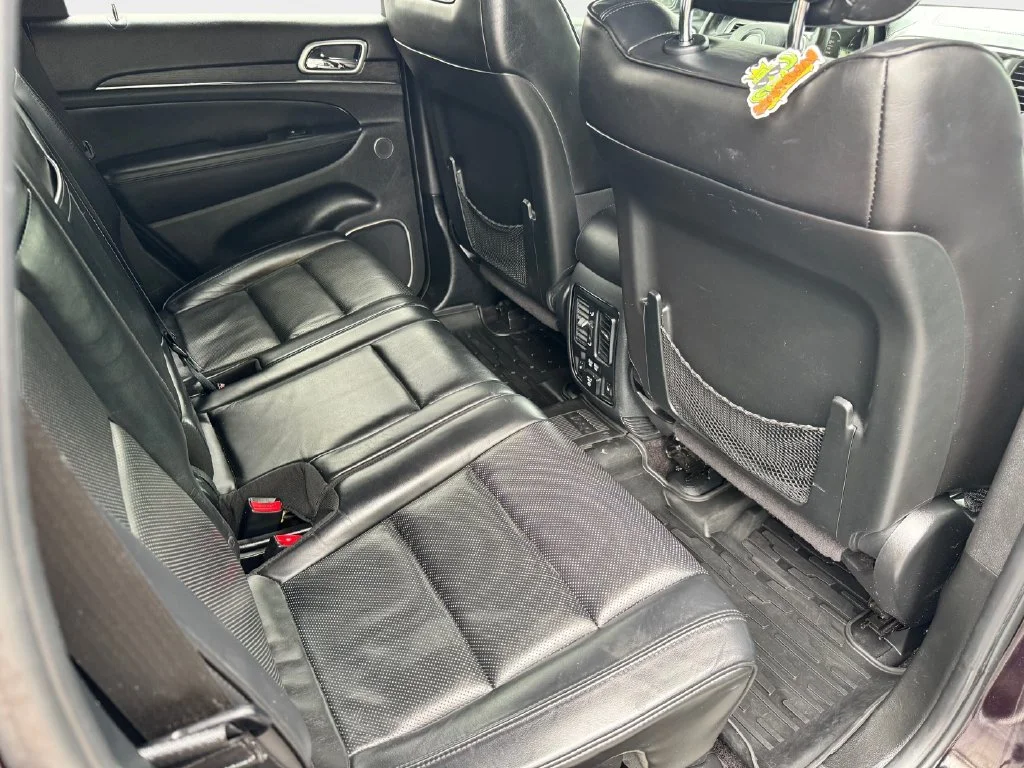 Used 2018 Red Jeep Overland image 13