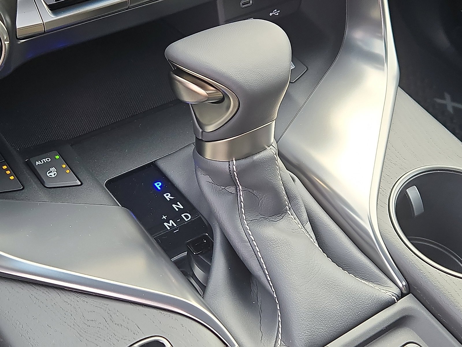 2025 Lexus LX 600 Luxury - Photo 11