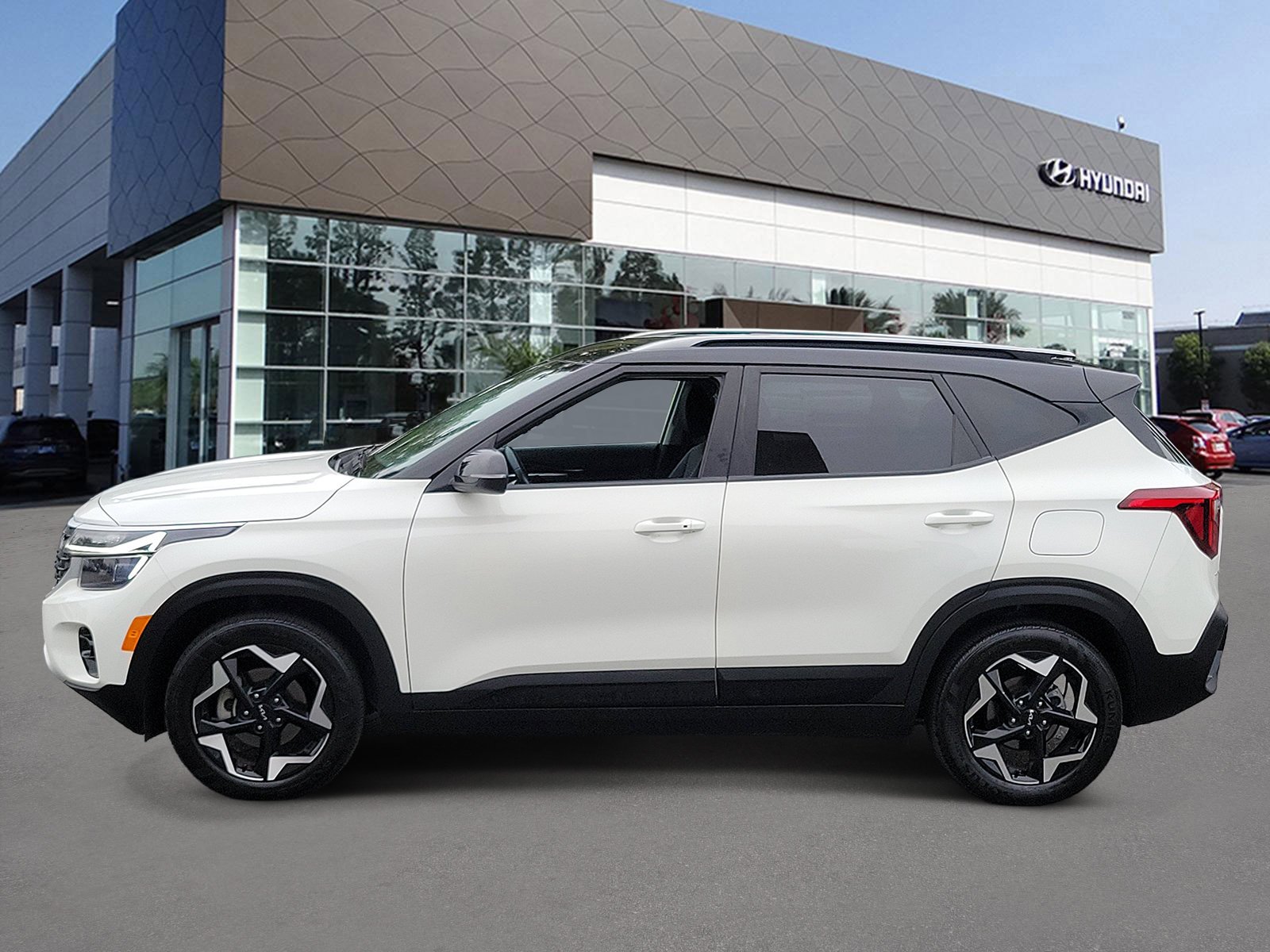 2025 Kia Seltos S - Photo 3