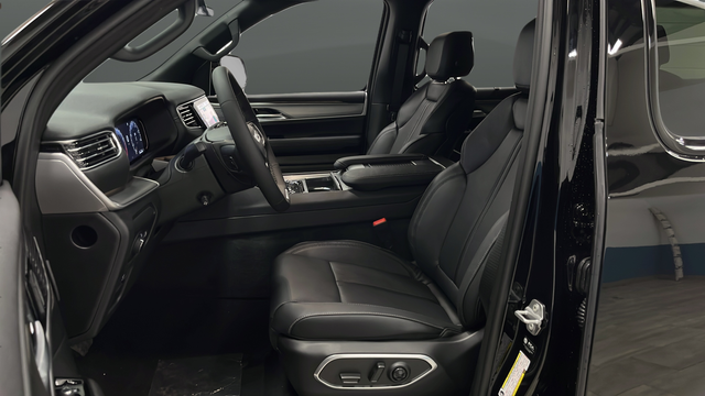New 2026 High Gloss Black Jeep Limited Altitude image 9