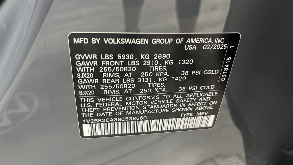 Used 2025 Gray Volkswagen 2.0T SEL image 29