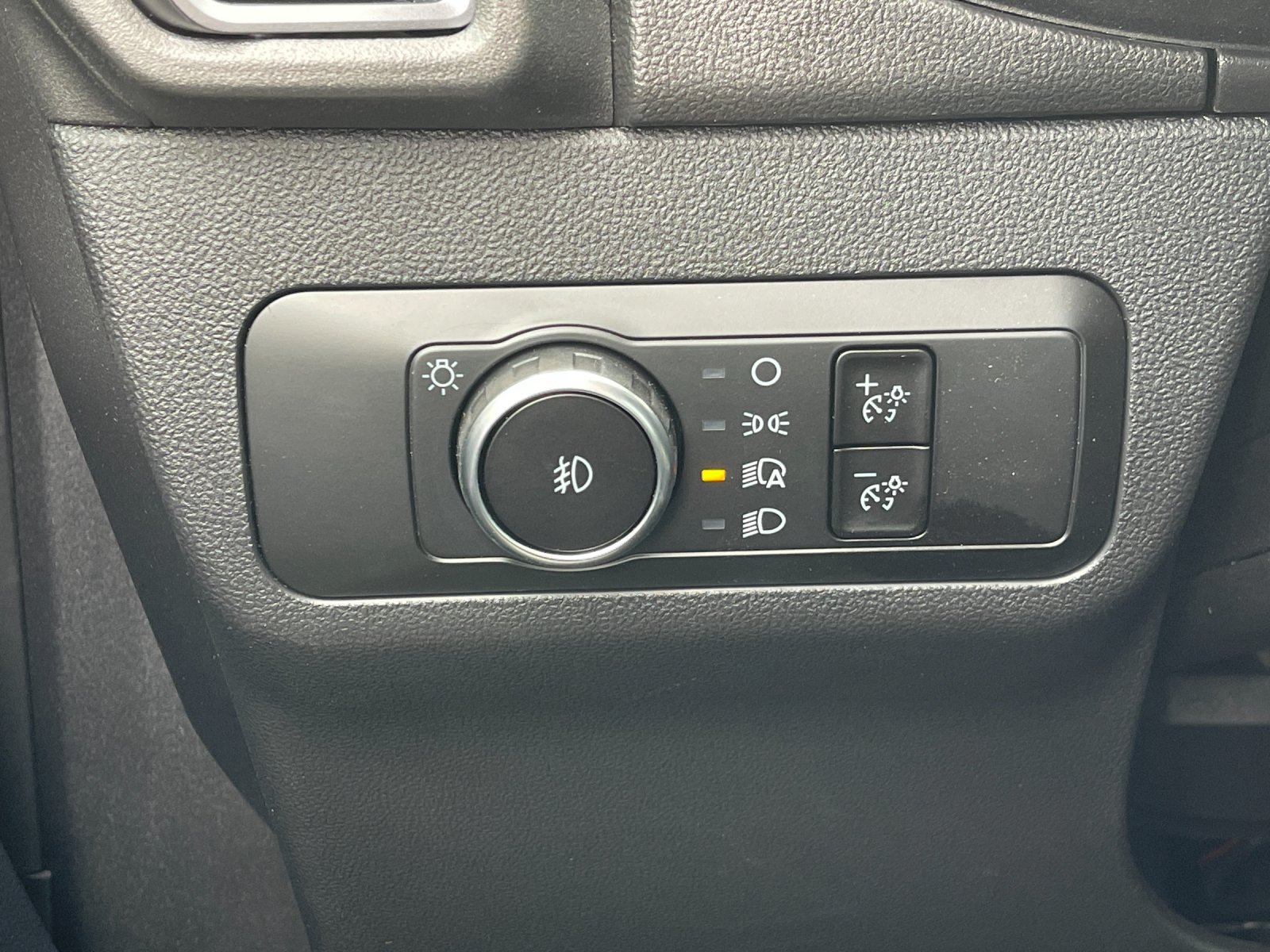 New 2026 Velocity Blue Metallic Ford Outer Banks® image 29