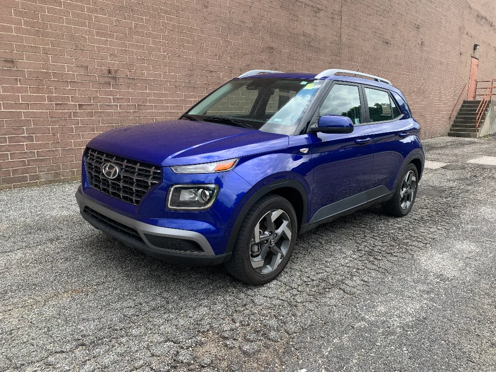 Used 2025 Intense Blue Hyundai SEL image 1
