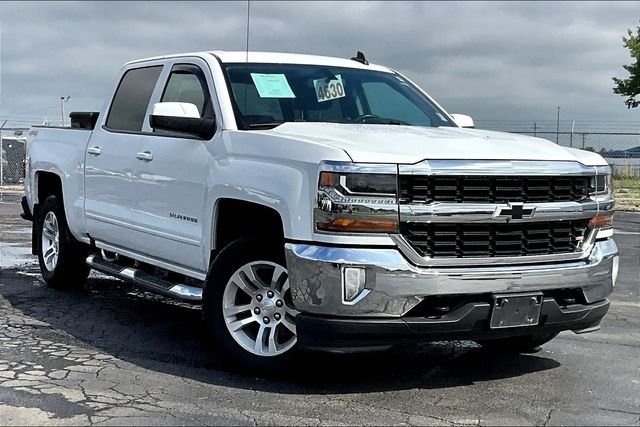 Used 2018 White Chevrolet LT image 2