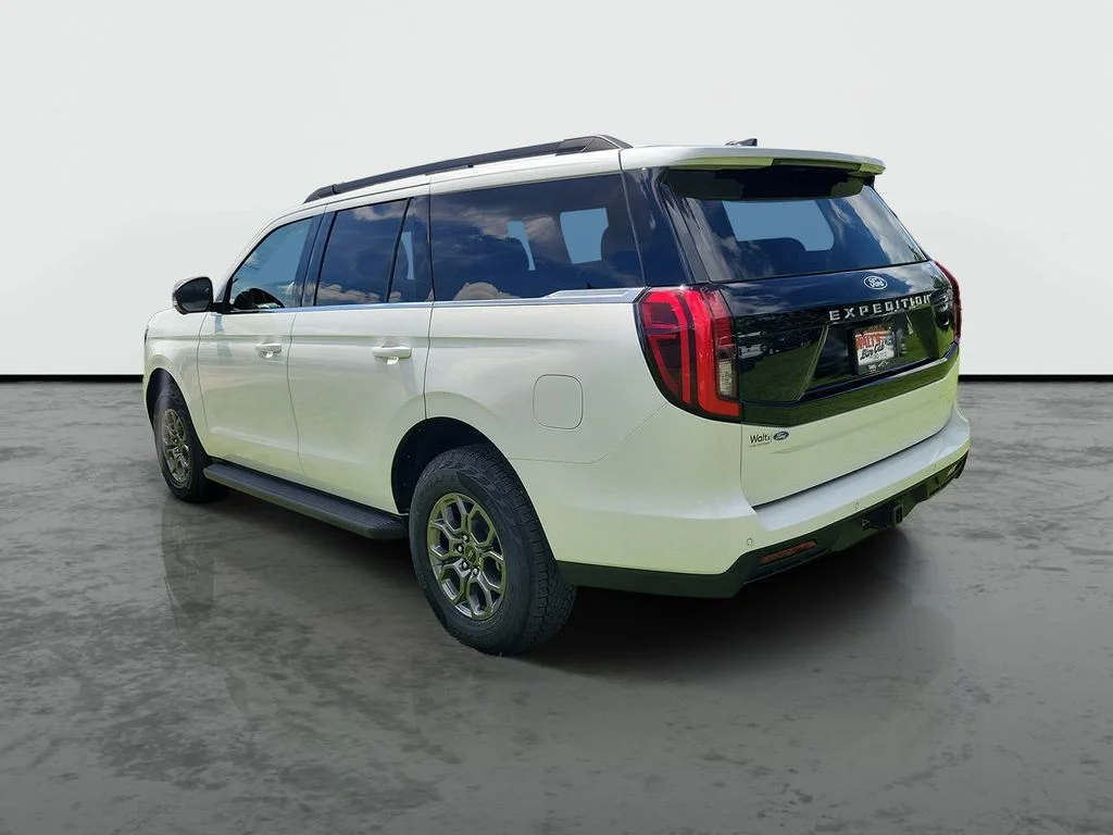 New 2027 Star White Metallic Tri-Coat Ford Active image 3