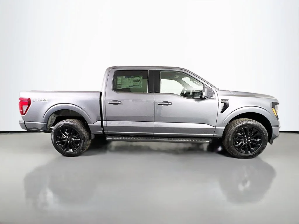 New 2026 Carbonized Gray Metallic Ford XLT image 19