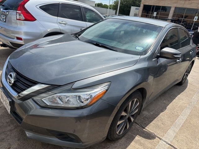2016 Nissan Altima 2.5 SV's photo