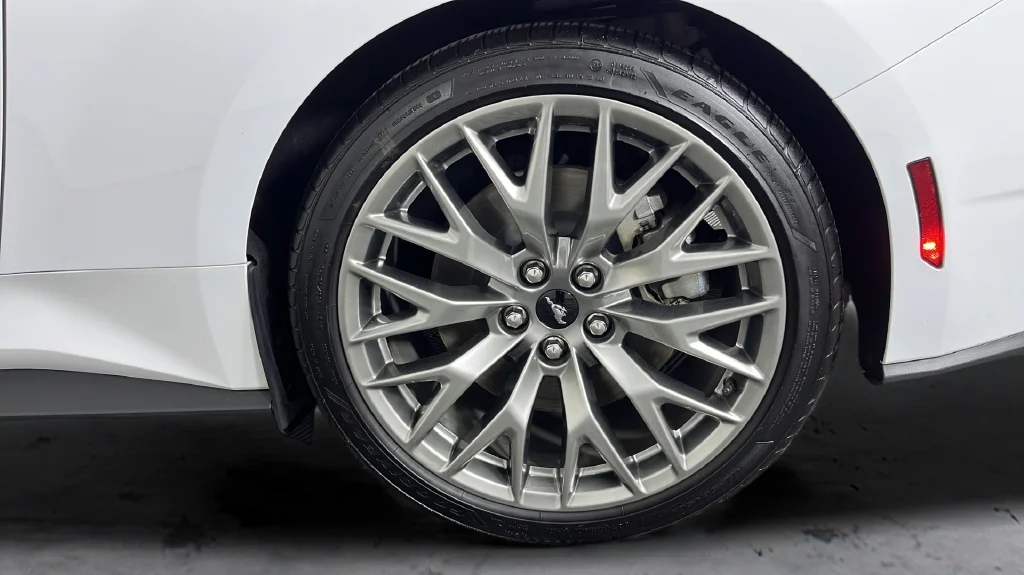 Used 2025 White Ford GT Premium image 36