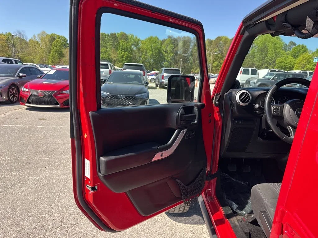 Used 2012 Red Jeep Unlimited Rubicon image 20
