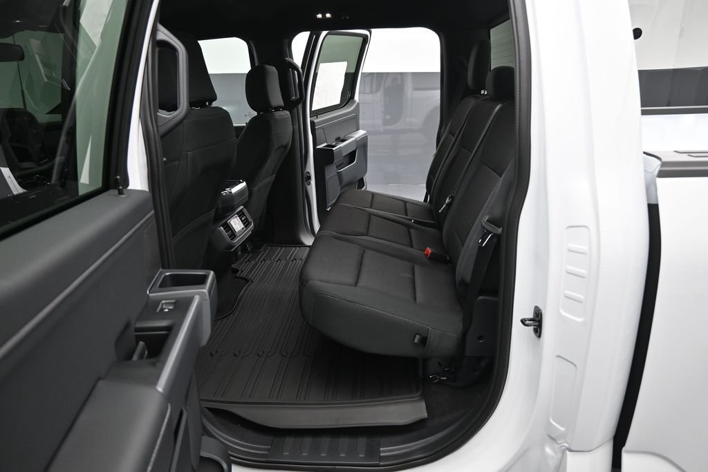 New 2026 Oxford White Ford XLT image 19