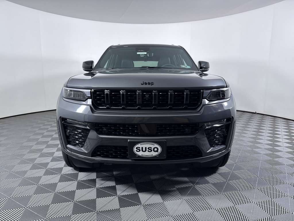 New 2026 Baltic Gray Metallic Clear-Coat Exterior Paint Jeep Limited Reserve image 2