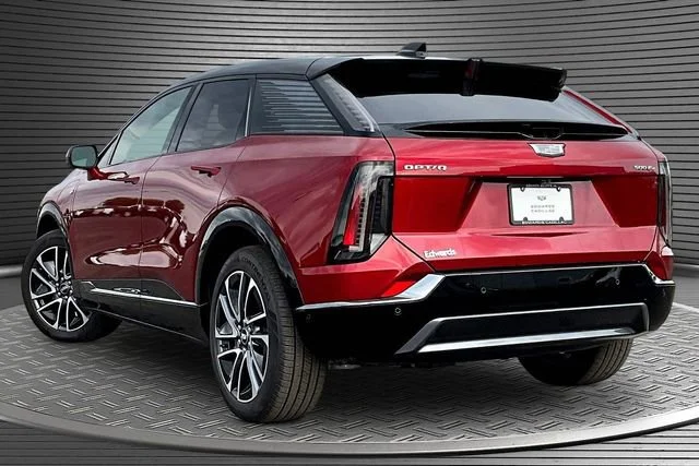 2026 Cadillac OPTIQ Sport - Photo 3