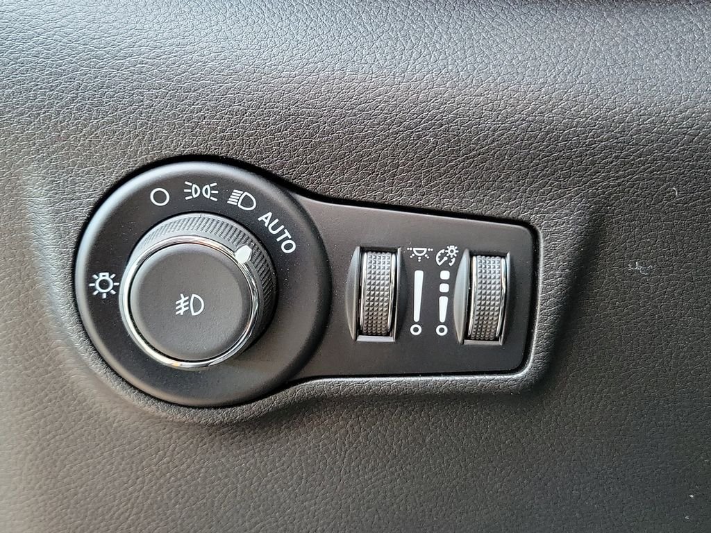 New 2026 Joose (DISC) Jeep Latitude image 21