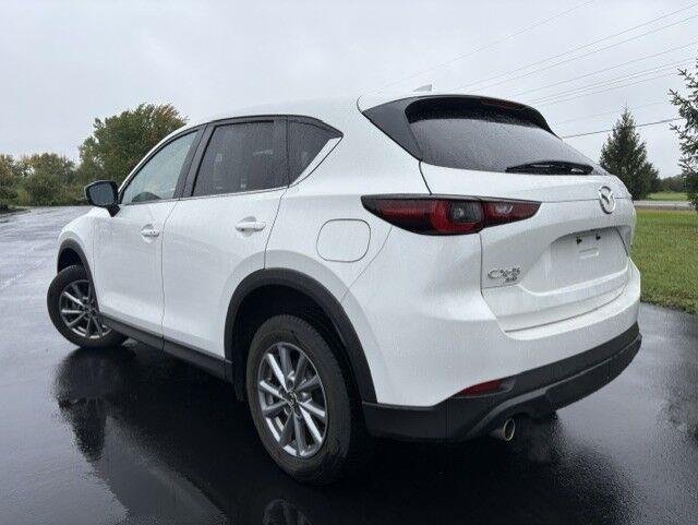 Used 2023 Rhodium White Metallic Mazda 2.5 S Preferred Package image 10